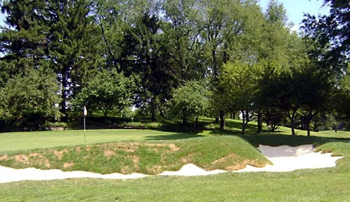 bunker3 The Fairways at Twin Lakes will host a 2-M Scramble with ADGA GOY Points in play.