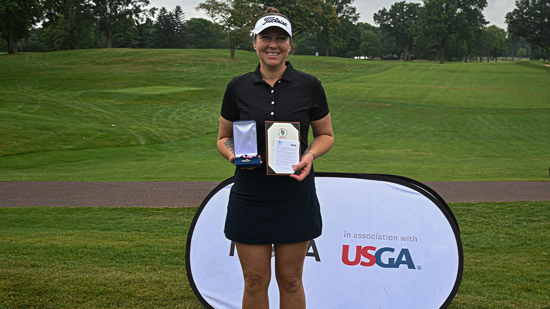 Susan Glasby Trophy Hold