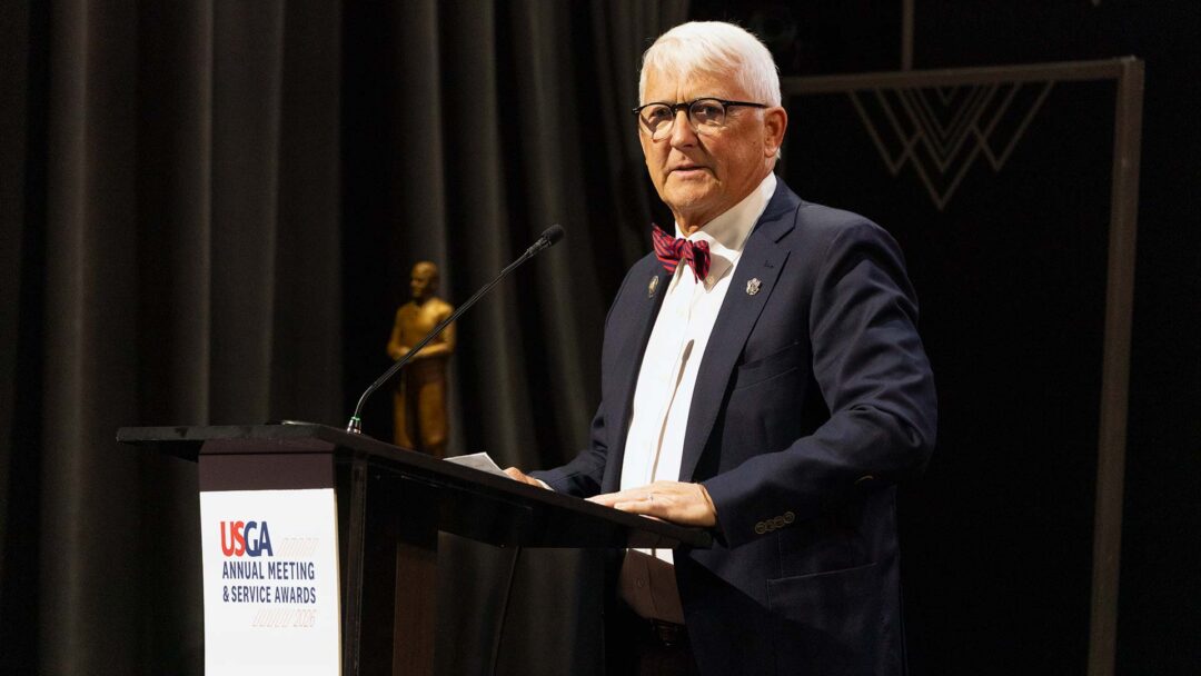 Jerry Lemieux accepts the 2026 Joe Dey Award